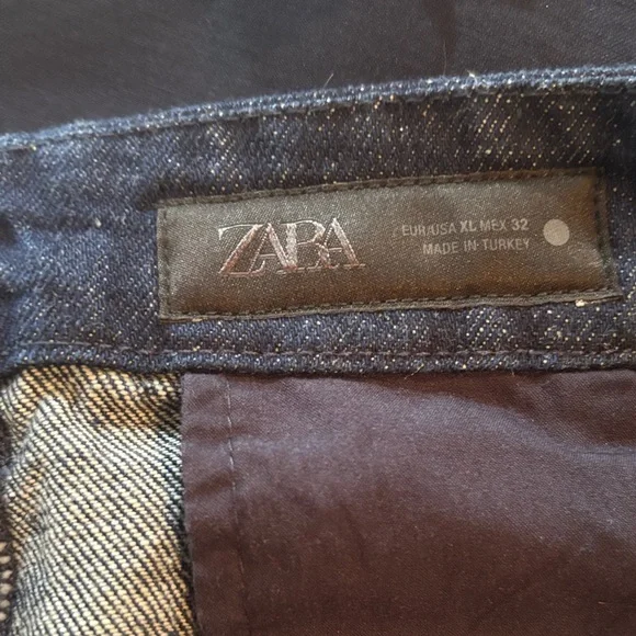 NWT Zara Dark Blue Denim High Waist Women's Shorts - Picture 3 of 3